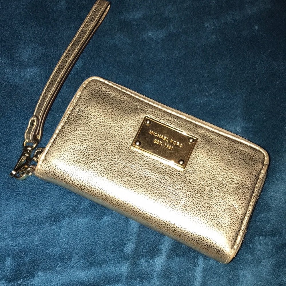 Michael Kors phone wallet wristlet